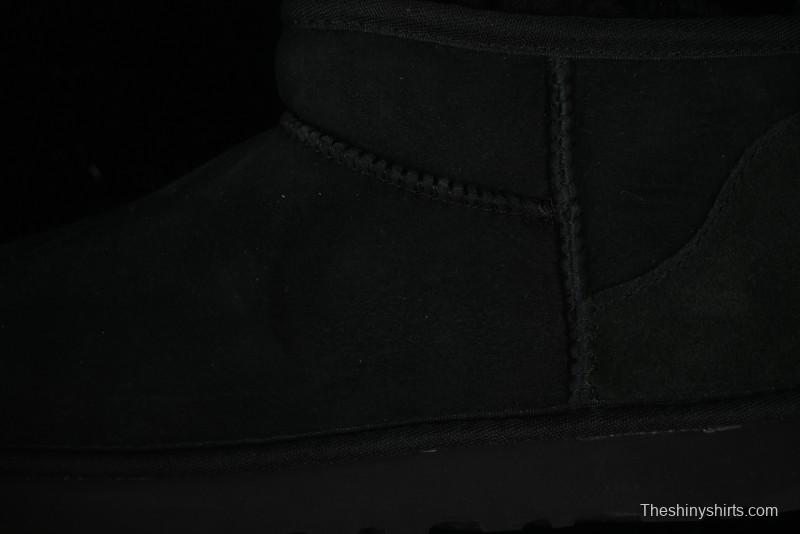 UGG Classic Ultra Mini Short Boots with Genuine Australian Sheepskin and TREADLITE Outsole - 1116109