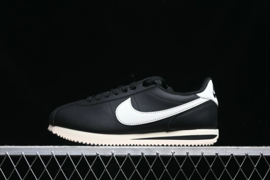 Nike Classic Cortez Leather Retro Running Shoes - FB6877-001