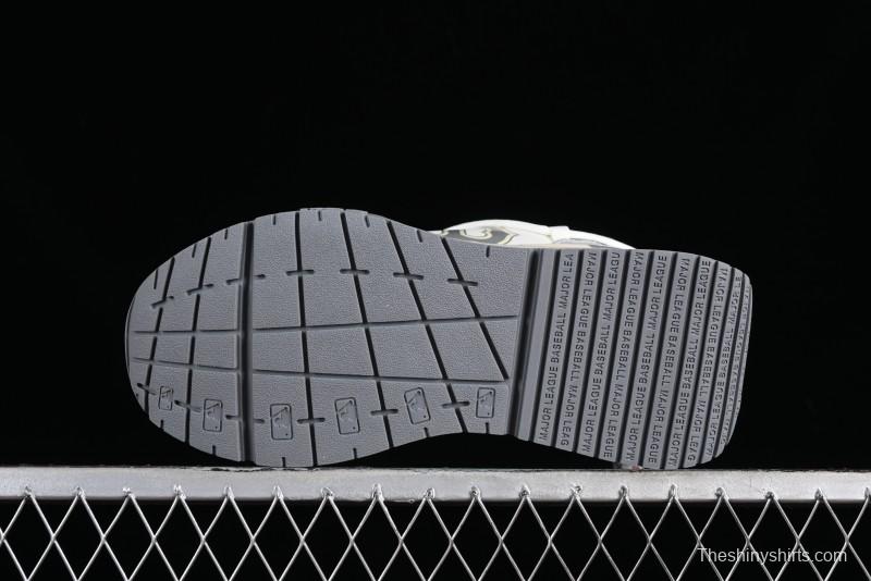 New York Yankees Chunky Runner Basic Lace-Up Lightweight Casual Sneakers - 3ASHCRR3N43WHS