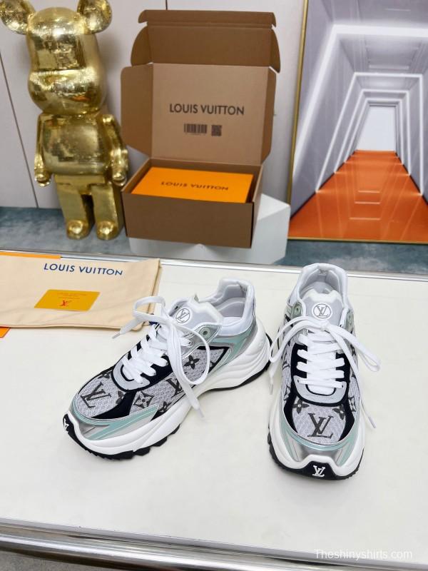 2025 Women Louis Vuitton White Black Mint Leather Mesh Sneakers LY00340