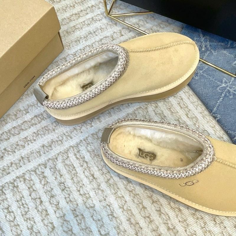 2024 Women UGG Beige Suede Platform Slip-On MJ00230