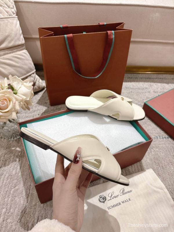 2025 Slippers LP Ivory Leather Slippers LY00270