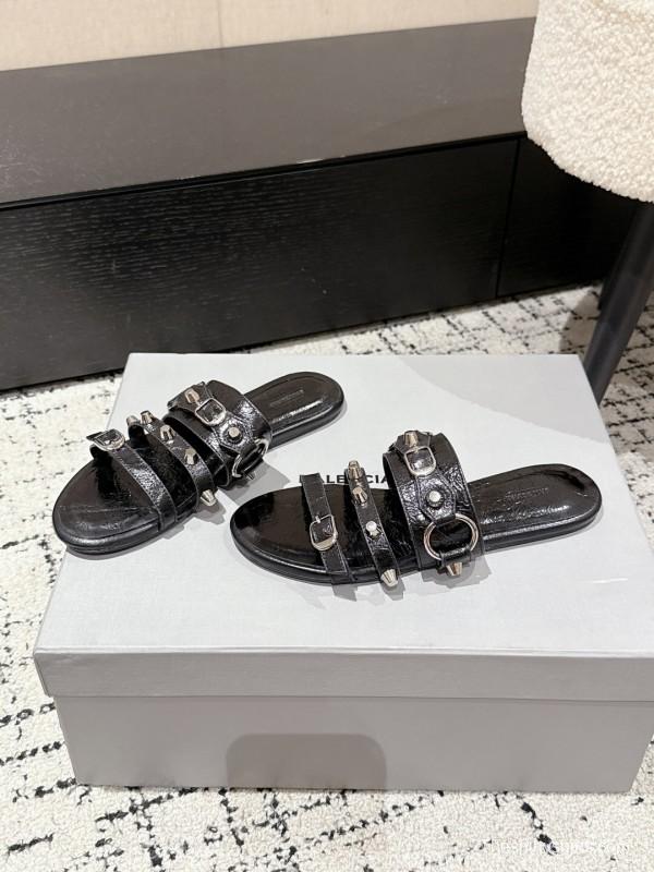 2025 Slippers Balenciaga Black Leather Metal Buckle KFY00289