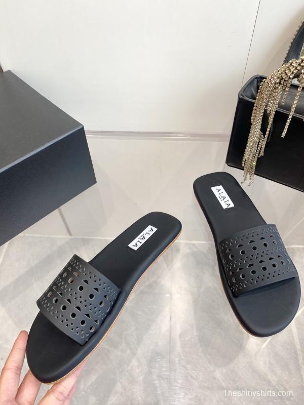 2025 Alaa Black Leather Slippers KFY00280