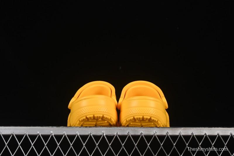 Crocs Classic Two-Way Beach Clog Sandals - B.D4