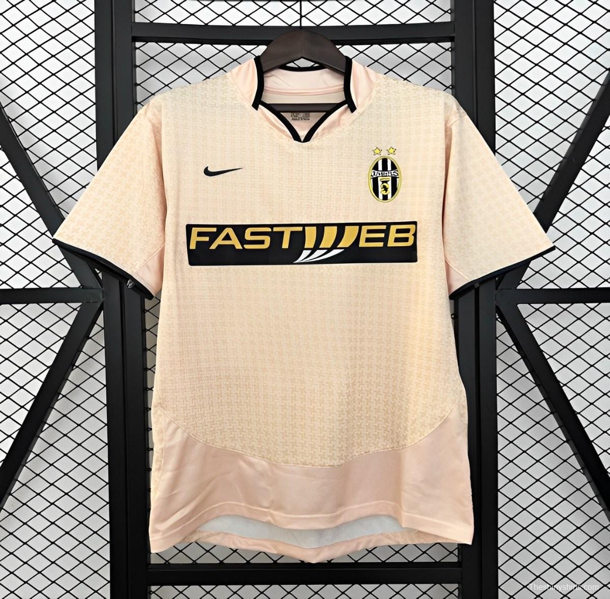 03/04 Retro Juventus Away Jersey